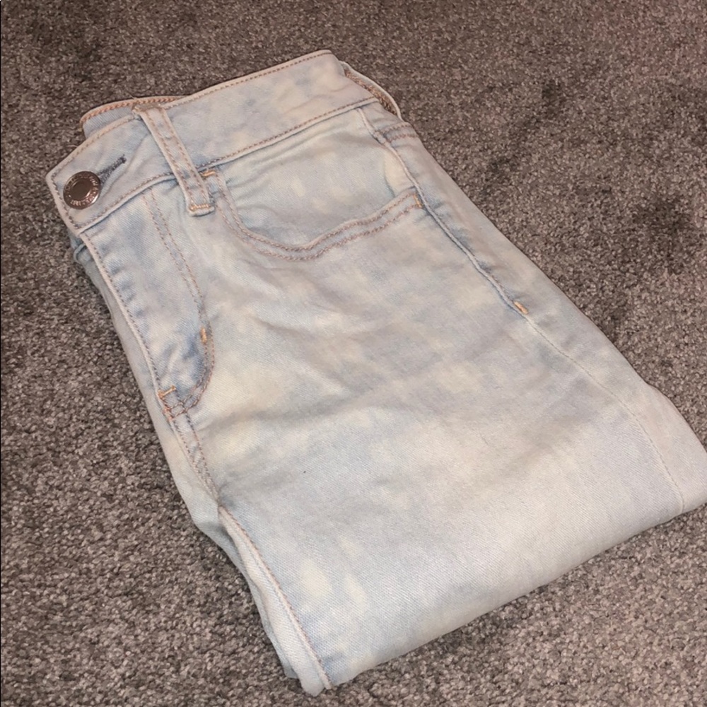 American Eagle Outfitters distressed jeans size 2